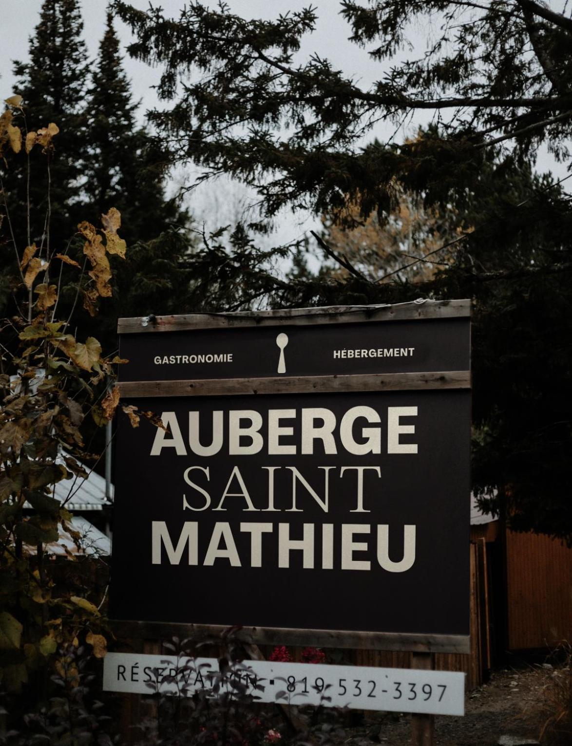 Auberge St-Mathieu du Lac Saint-Mathieu-du-Parc Exterior foto